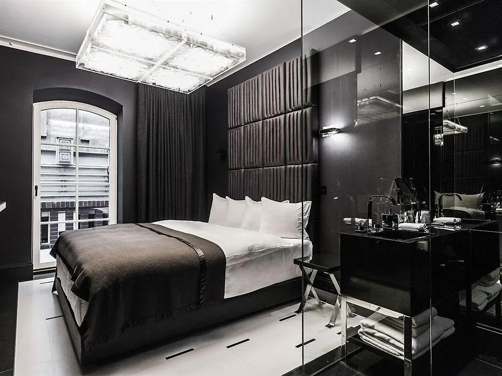 Hotel Blow Up Hall 5050 포즈난